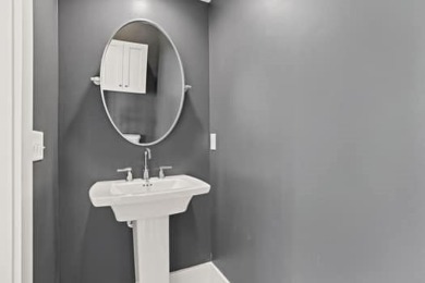 Planters Row is a gated, lakeside residential community located