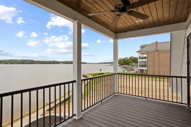 Planters Row is a gated, lakeside residential community located