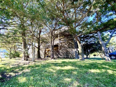 An artist's seaside retreat in Salvo, NC!  An ELEVATOR adds an