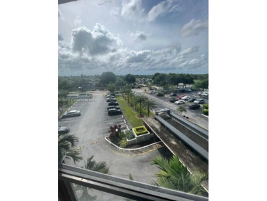 Super location of this 2 bed 1.5 bath apt. on 5 floor. 5 min