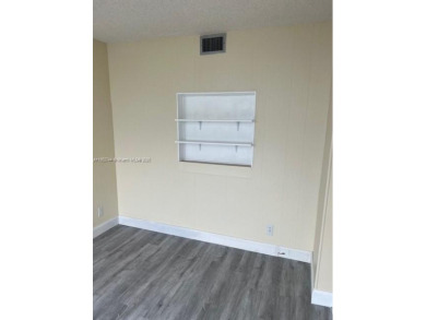 Super location of this 2 bed 1.5 bath apt. on 5 floor. 5 min