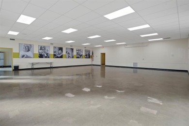 55+ Resort-style living in a beautifully maintained 2BR/2BA