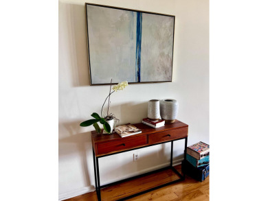 Recently updated bright corner unit in the Lands of the