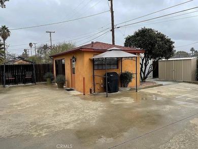 Welcome to your new home or business opportunity! This versatile