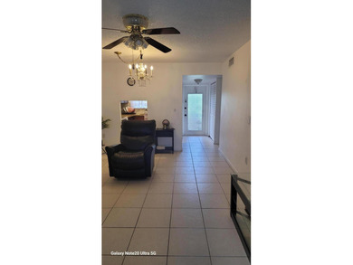 BEAUTIFUL & IMMACULATE  1/1 CONDO --LOCATED IN THE DESIRABLE