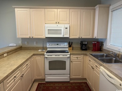 Well maintained condo in the heart of Myrtle Beach on an elegant