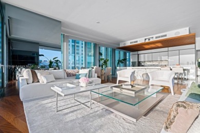 Spectacular views of Miami skyline, Biscayne Bay and Atlantic