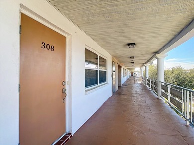 l Bedroom, 1 Bath 55+ community condo centrally located and a