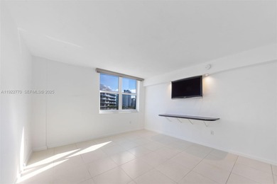 Light-filled 950 sq ft unit in Bay Harbor Islands,  Over sized 1