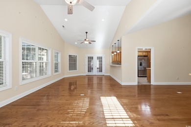 Luxury Living on the Golf Course - Dual Suites, Enclosed