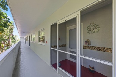 Welcome to 700 NE Harbour Terr -- a bright and inviting condo