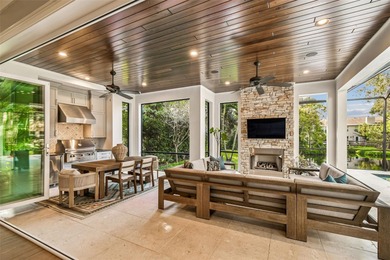 Welcome to this stunning, sophisticated and impeccably