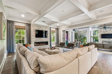 Welcome to this stunning, sophisticated and impeccably