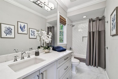 Welcome to this stunning, sophisticated and impeccably