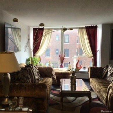 Welcome to this beautifully updated 1-bedroom, 1-bathroom condo