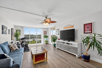 Updated 2/2 on barrier island! Tranquil Intracoastal and Sunset