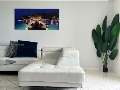 The Fabulous, Hallmark Of Hollywood Condominium- Resort-style