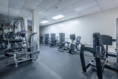 The Fabulous, Hallmark Of Hollywood Condominium- Resort-style