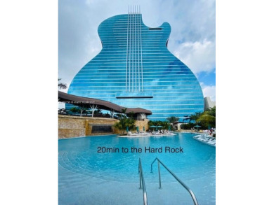 The Fabulous, Hallmark Of Hollywood Condominium- Resort-style