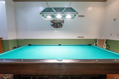 The Fabulous, Hallmark Of Hollywood Condominium- Resort-style