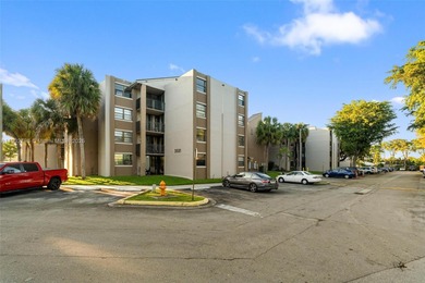 Beautifully updated 2-bedroom, 2-bath  Apartment. Prime Location