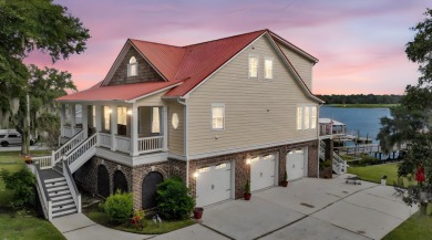 Welcome to unparalleled waterfront luxury! This stunning