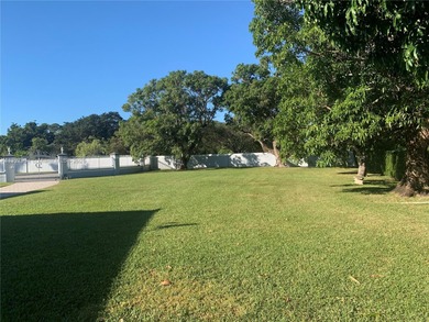 NEW ROOF 2024. On a builder's acre. 4,785 liv sq ft/6,280 under