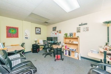 Take advantage of an exceptional business opportunity with this