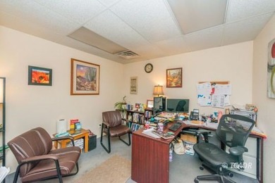 Take advantage of an exceptional business opportunity with this