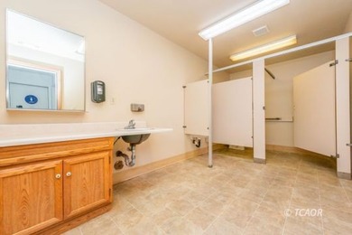 Excellent income-producing property with strong tenants already