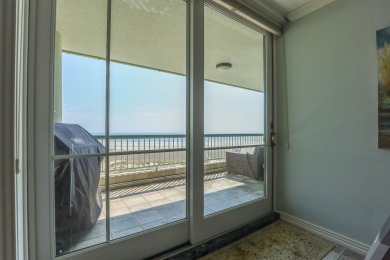 Wake up to the soothing sounds of the ocean and take in the