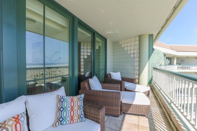 Wake up to the soothing sounds of the ocean and take in the