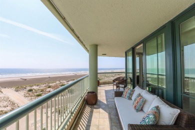 Wake up to the soothing sounds of the ocean and take in the