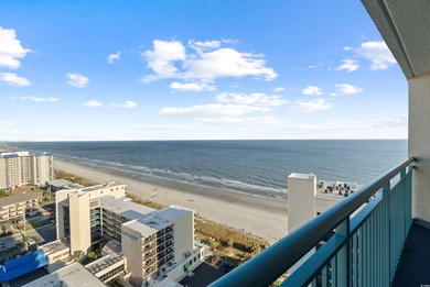 Gorgeous one of a kind top-floor penthouse with a beach view