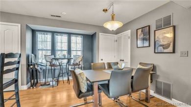 101 Circle Edge #20-3A in Lake Ozark offers a light-filled