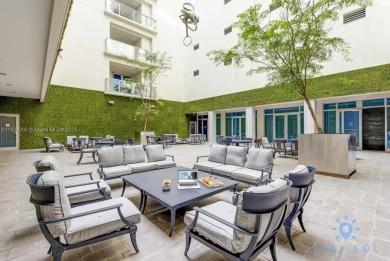 MODERN 1BD/1BA UNIT IN THE MAIN BUILDING OF COSTA HOLLYWOOD