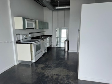 **ONLY FOR INVESTORS-UNIT IS RENTED**LENDER-APPROVED1BD/1BA loft