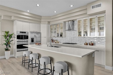 STUNNING 3-BEDROOM MIRA VILLA CONDO WITH PANORAMIC VIEWS! MODERN