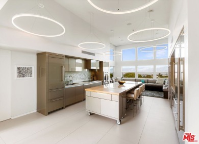 Originally designed in 1986 by renowned architect Ted Tanaka