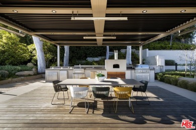 Originally designed in 1986 by renowned architect Ted Tanaka