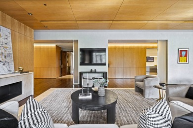 Don't miss this! In the heart of the Gold Coast, 3W on Goethe