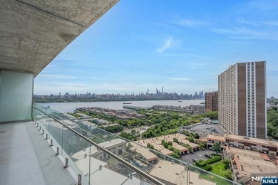 Welcome to One Park #1009 aEUR* High-Floor Luxury with Iconic