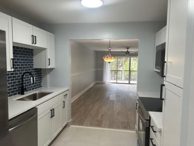 !! FANTASTIC LOCATION. ** condo in the heart of Coral Springs