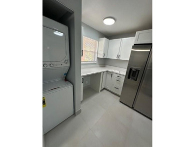 !! FANTASTIC LOCATION. ** condo in the heart of Coral Springs