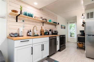 Welcome to The Teal Turtle - a fully furnished, turnkey-ready