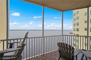 Luxury Riverfront Living Just Minutes from Downtown Fort Myers