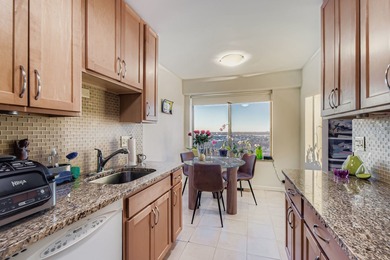 Winston Towers Condo for Sale! VERY MOTIVATED SELLER! Large