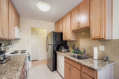 Winston Towers Condo for Sale! VERY MOTIVATED SELLER! Large