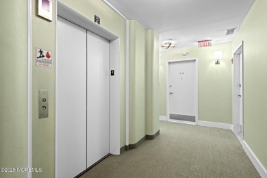 Spacious & Clean 1 bdr condo w/gated & assigned parking located