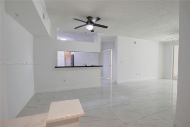Turnkey 2-Bedroom Gem in the Heart of Sunny Isles! Welcome to